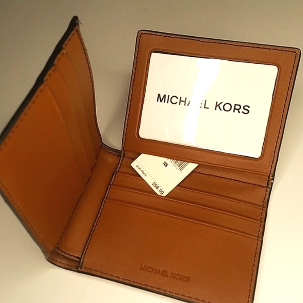 Micheal Kors Leather Wallet NEW🔥🔥